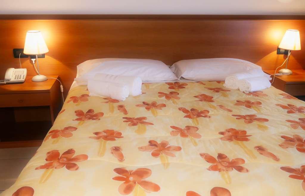Hotel Vajont Vaiont Zimmer foto